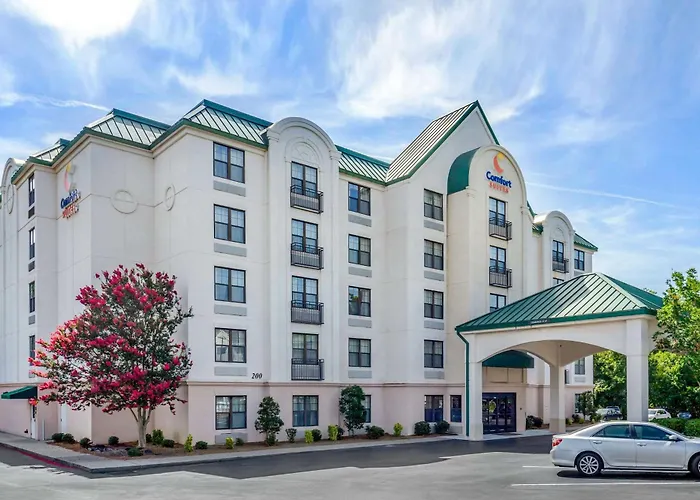Hotel: Comfort Suites Hanes Mall